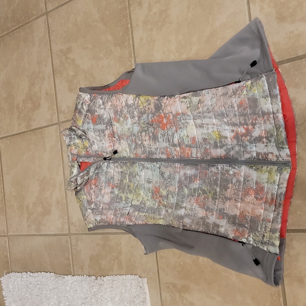 Eddie Bauer First Ascent 800 vest sz S NEW